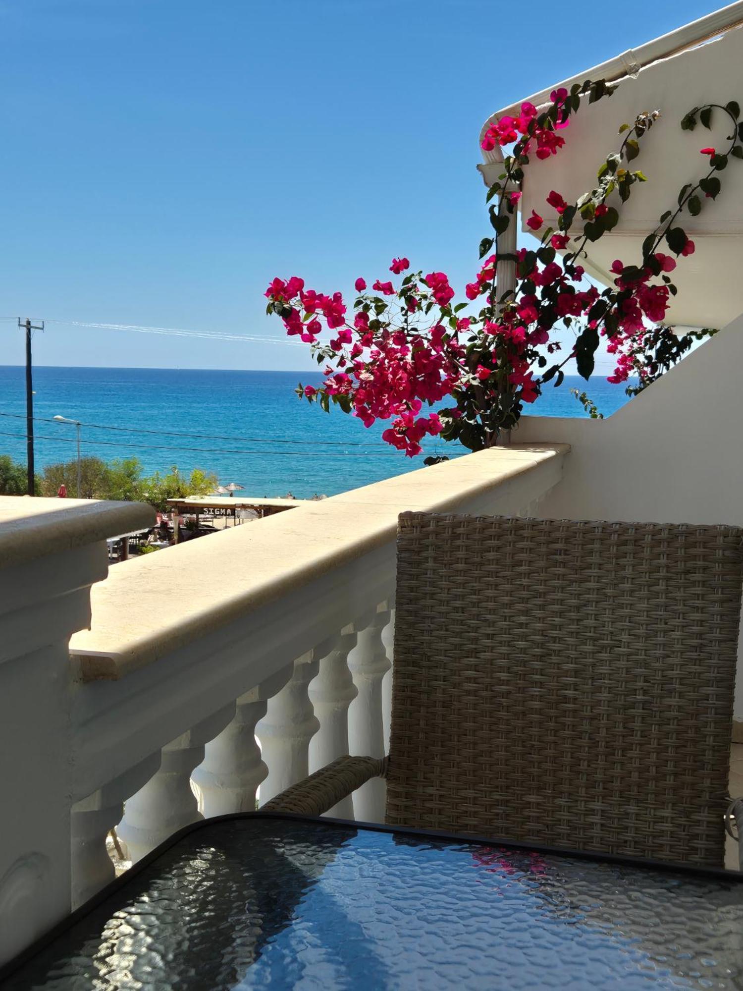 Vrachos Beach Hotel מראה חיצוני תמונה